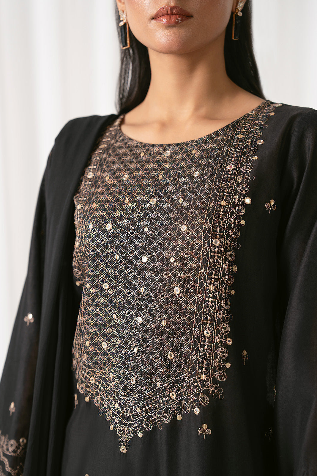 Chineyre-Lawn Embroidered Suit -3PC