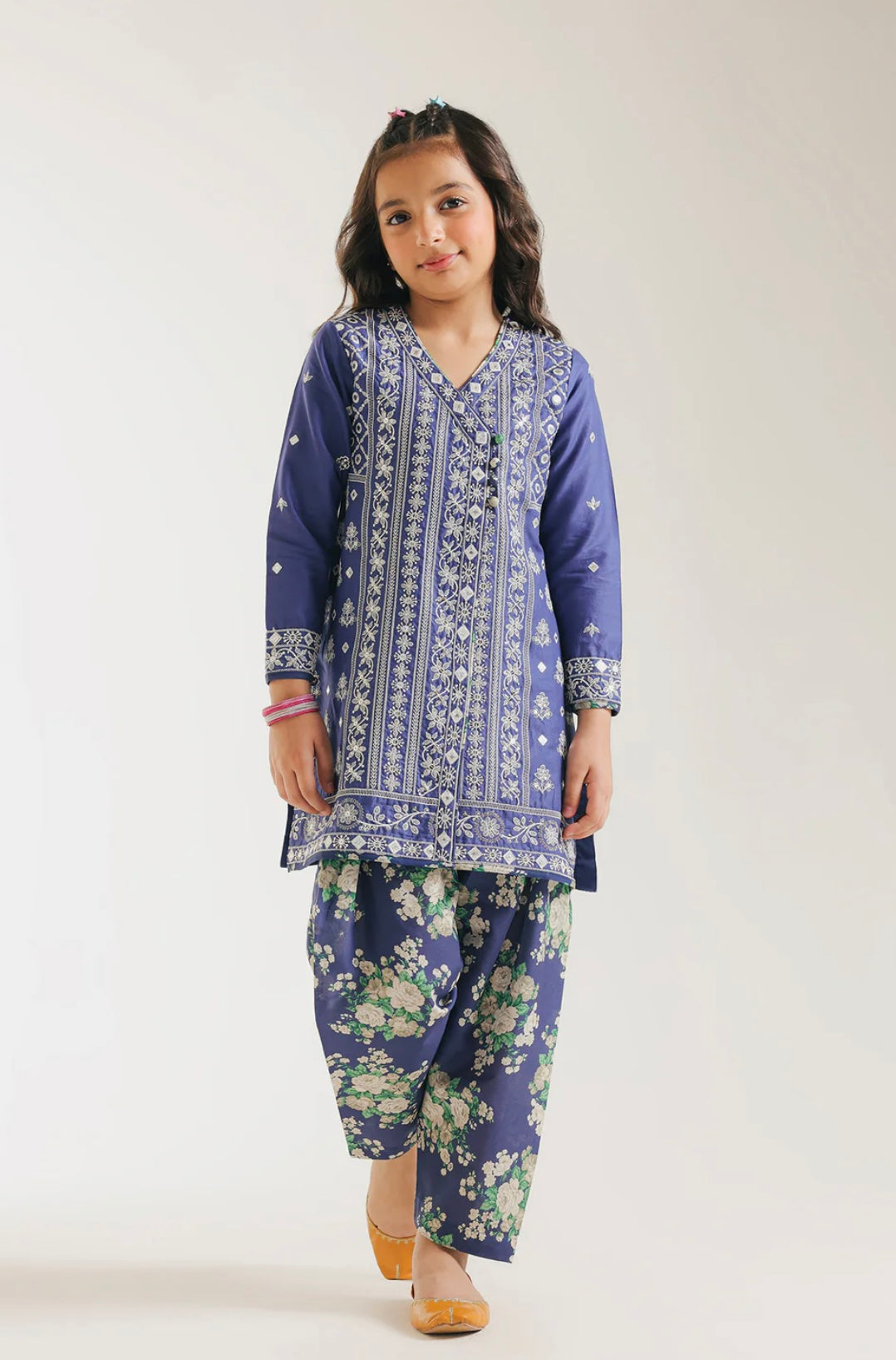 ZH039 EMBROIDERED SUIT -3Pc 3-4 years