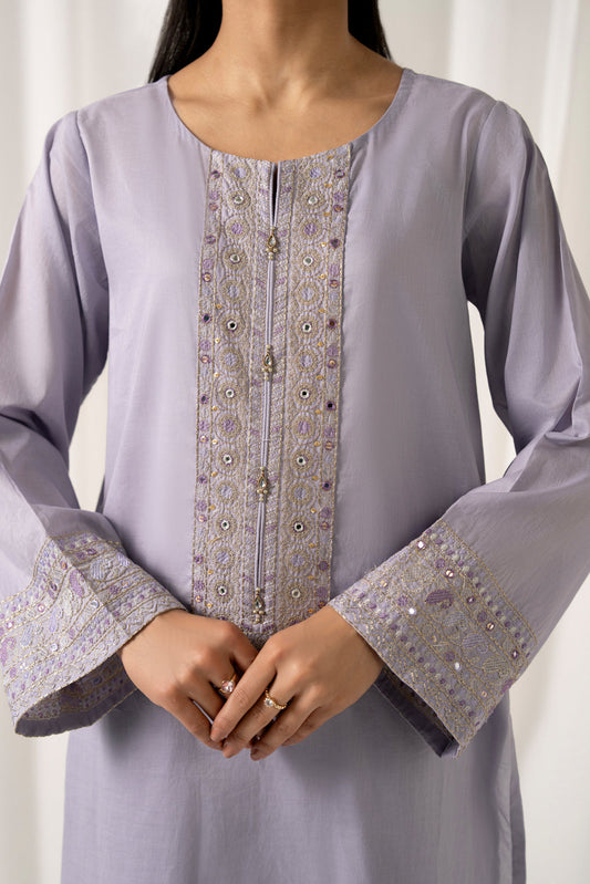 Chinyere-Embroidered Lawn Suit-3PC