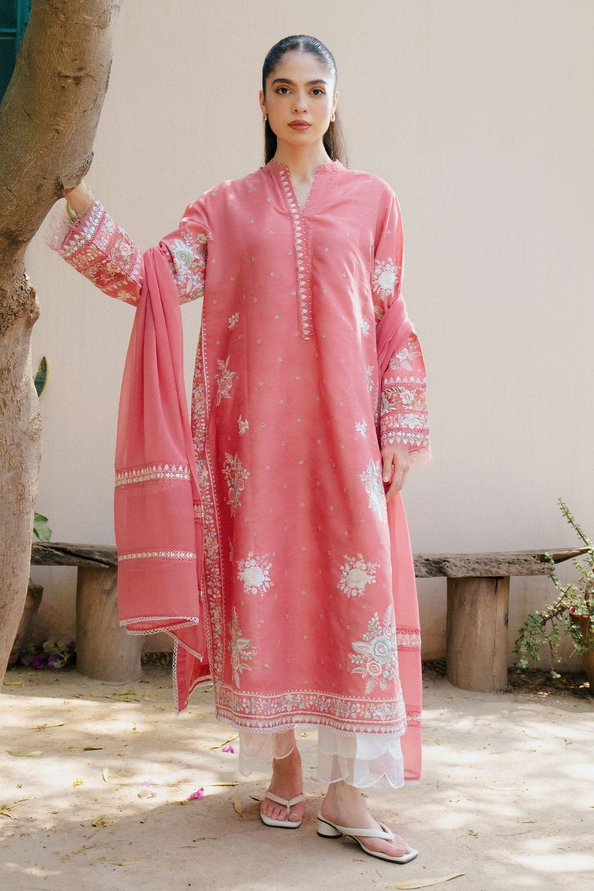 Zara Shahjahan Embroidered 3PC Large