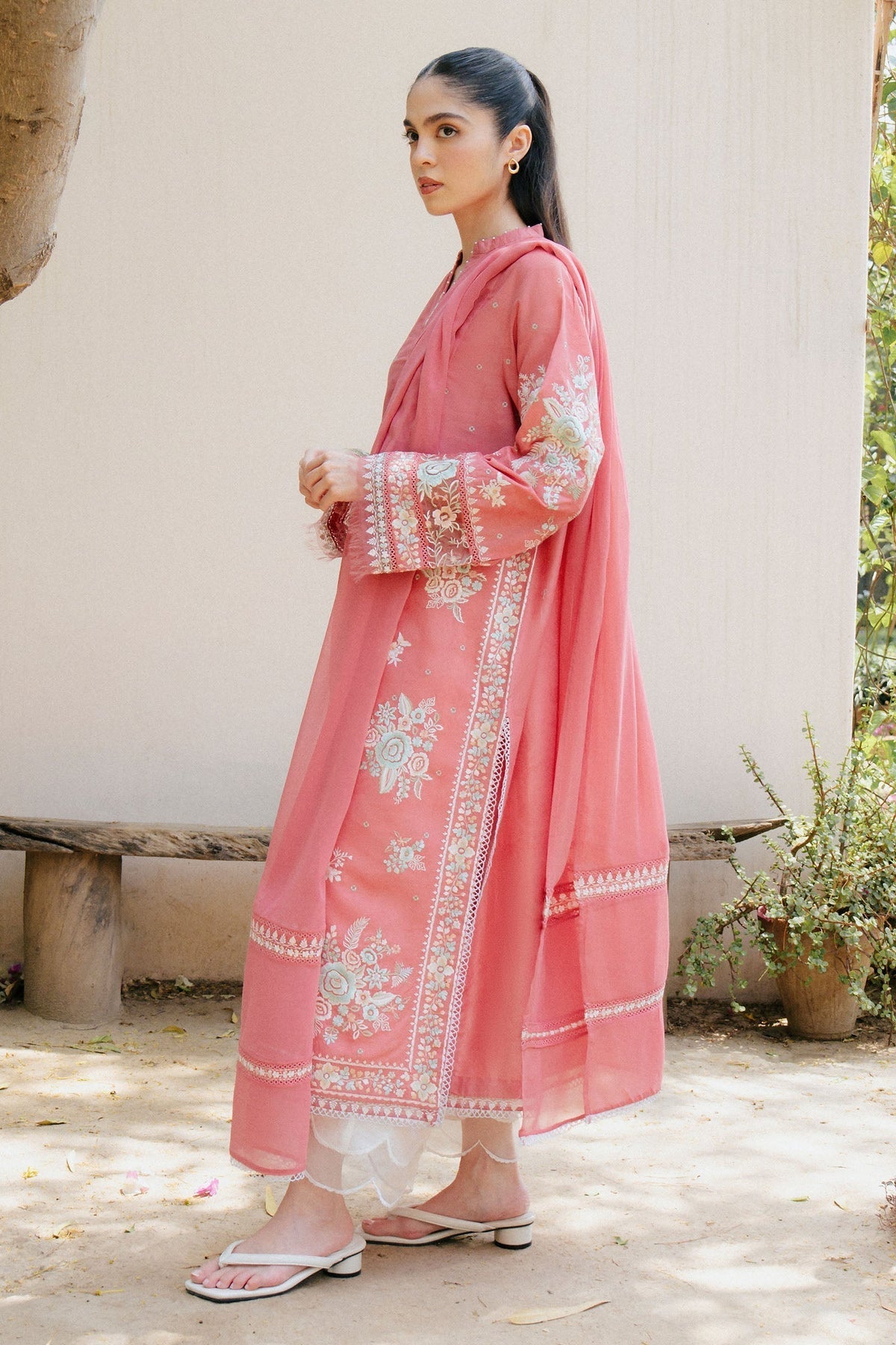 Zara Shahjahan Embroidered 3PC Large